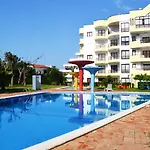 公寓 Tower House Rocha 波尔蒂芒
