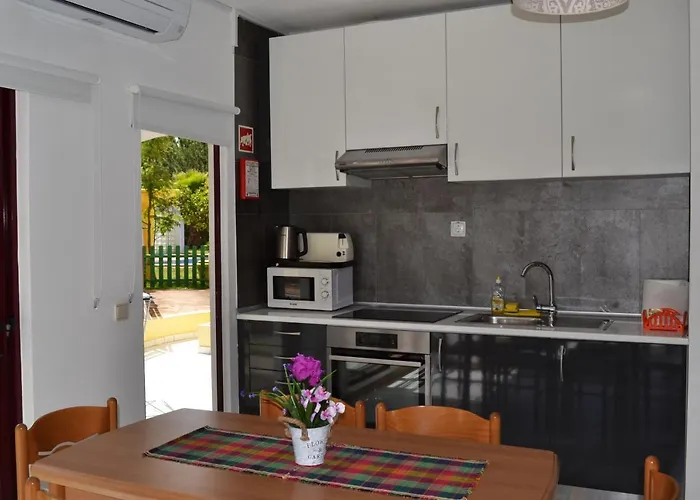 Апартаменты Tower House Rocha Портиман