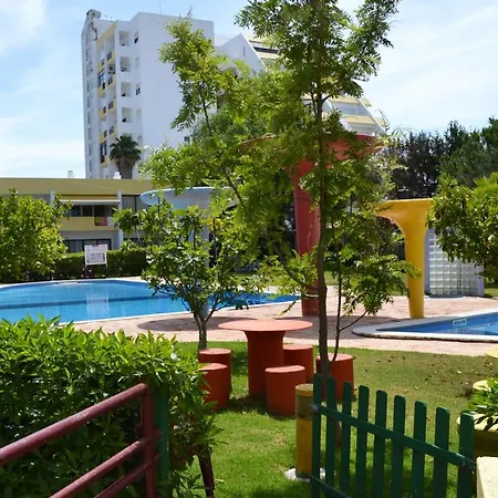 Tower House Rocha Appartement *
