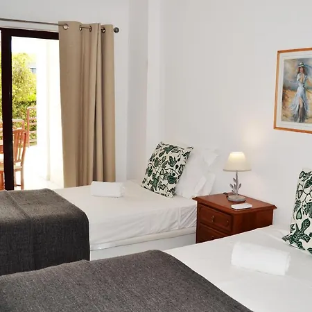 Апартаменты Tower House Rocha *